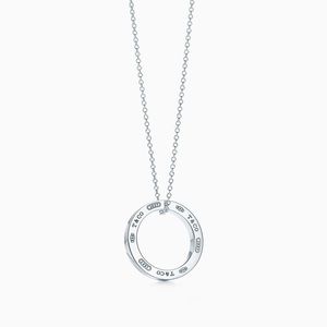 Tiffany 1837® circle pendant in sterling silver